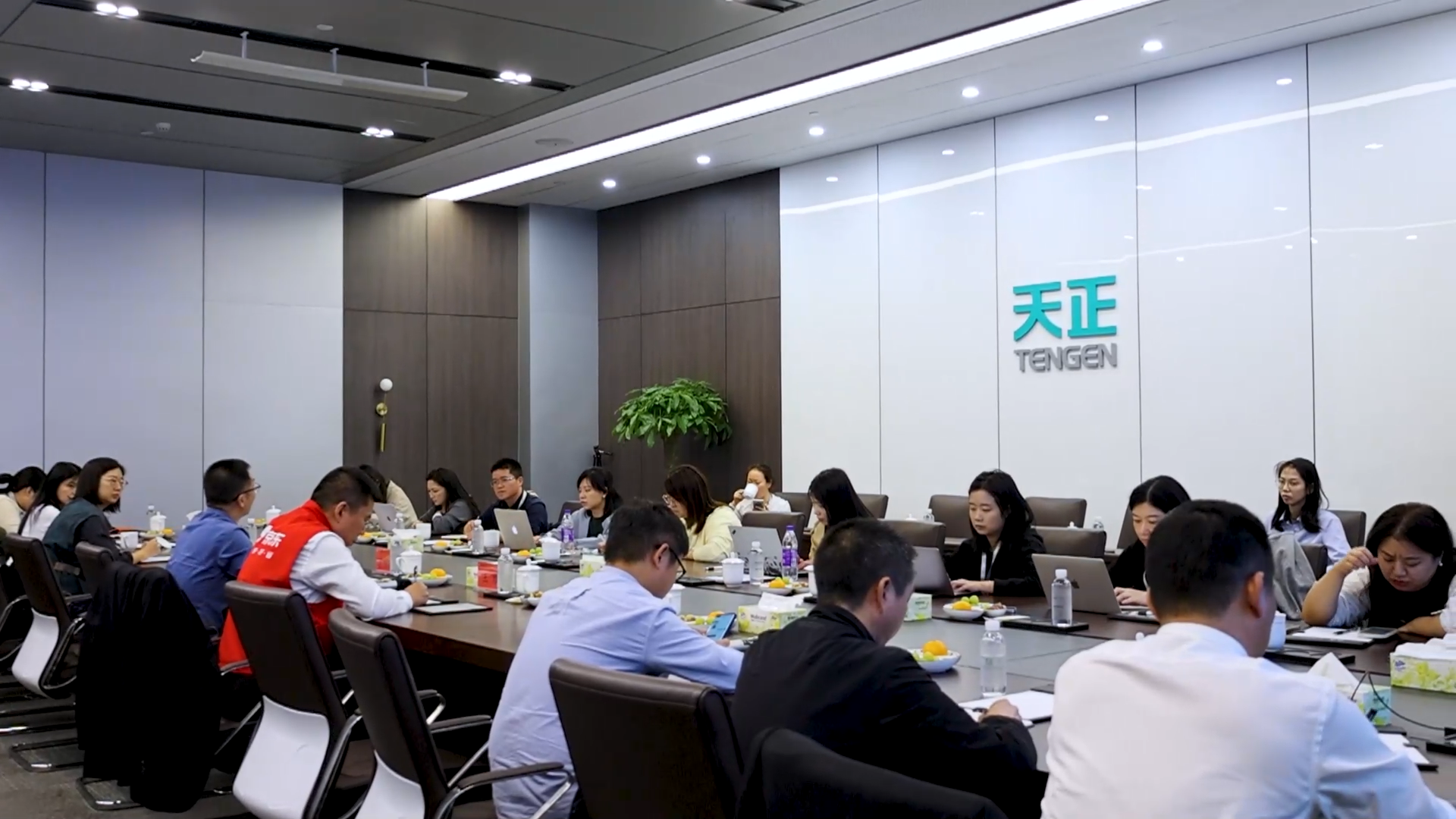 京东工业走进南宫28圈地址新版，探访产业数智化之路！